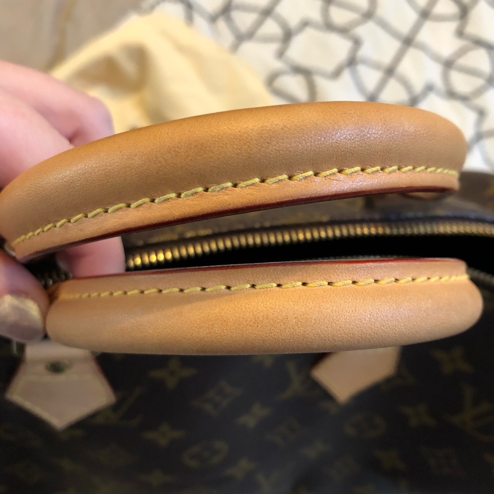 LV additional handle pictures
